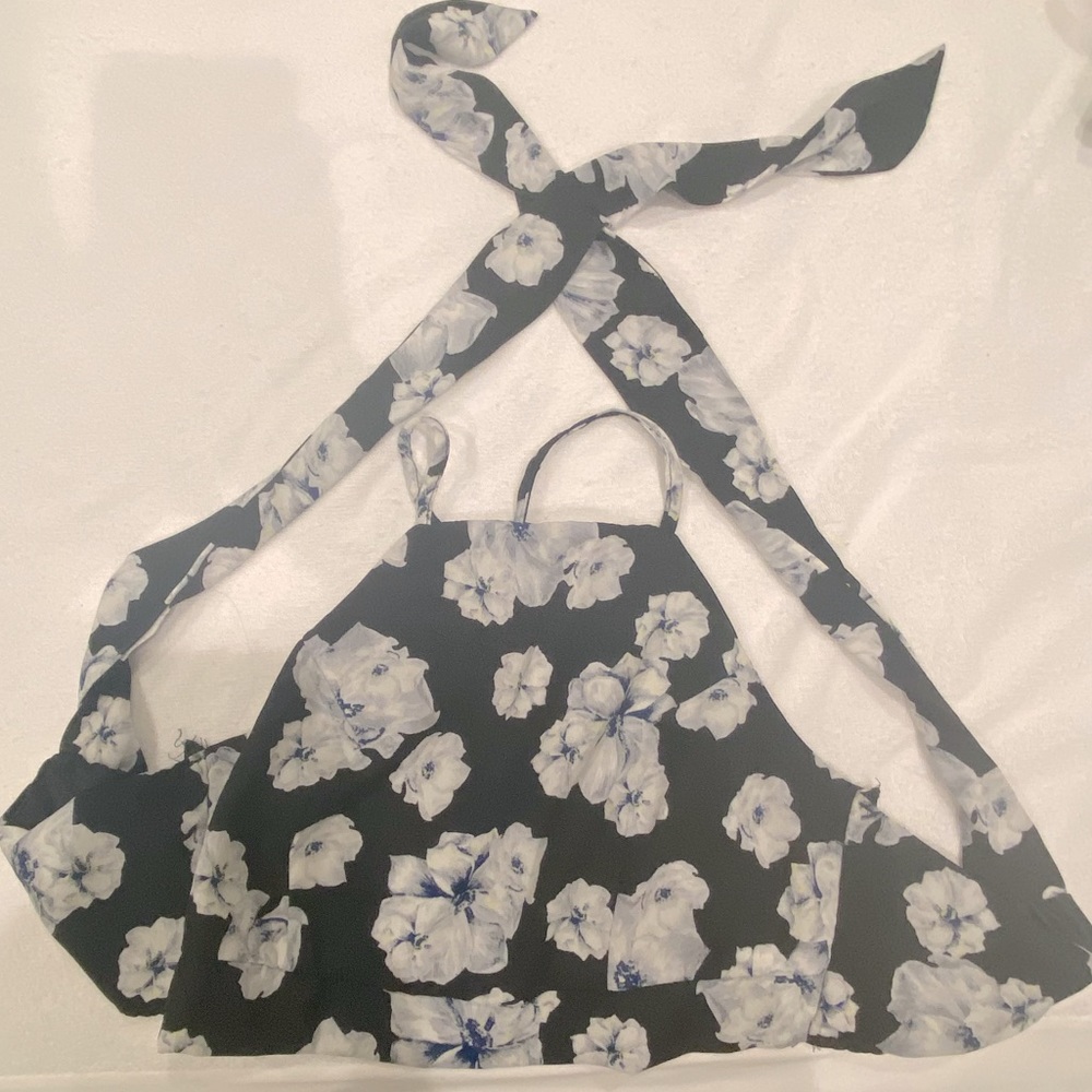 Floral top PERFECT FOR FESTIVALS!